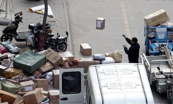 导致快递员暴力分拣的原因是什么