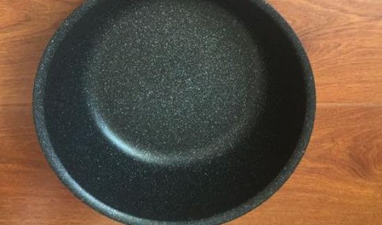 晶石和麦饭石不粘锅的区别