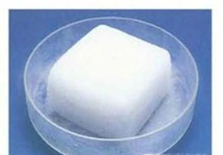 干冰为什么不能用手摸