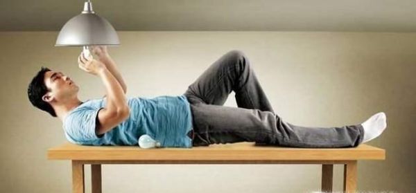 教你怎么换灯泡