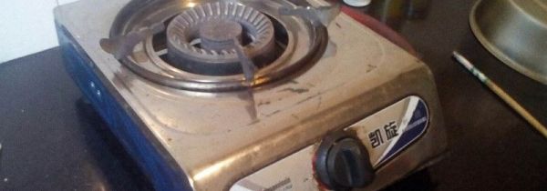 煤气炉烧的锅底很黑怎么办