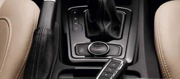 一键启动的车钥匙没电了怎么启动