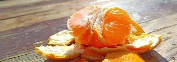 为什么剥橘子手变红