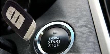 一键启动的车钥匙没电了怎么启动