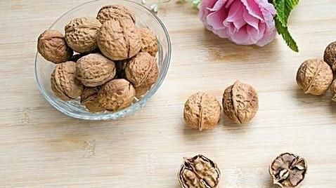 开核桃的小技巧