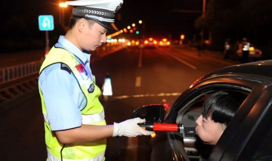 喝白酒多长时间测不出来