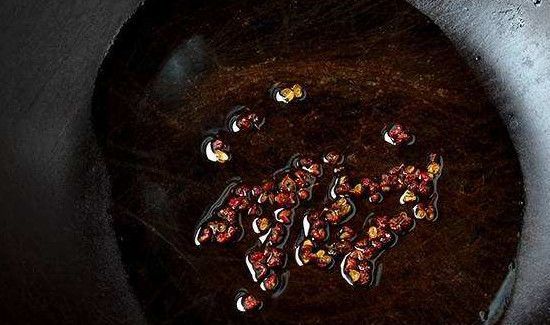 热油起泡沫怎么处理