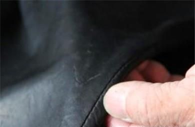 皮衣划破了怎样无痕修复？