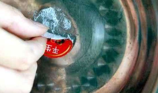 贴在碗上标签怎样去掉