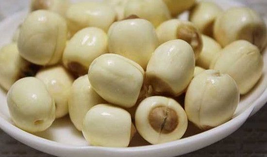 女生吃莲子的功效与作用