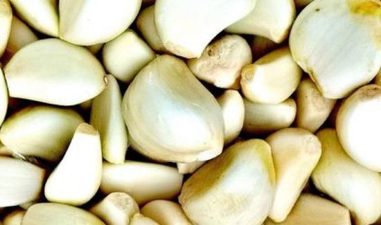 大蒜绿了还能吃吗