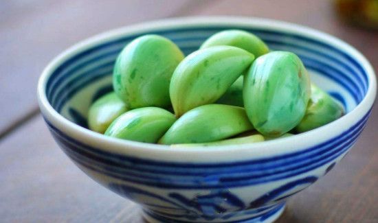 大蒜绿了还能吃吗