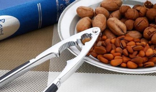 杏核去壳的窍门