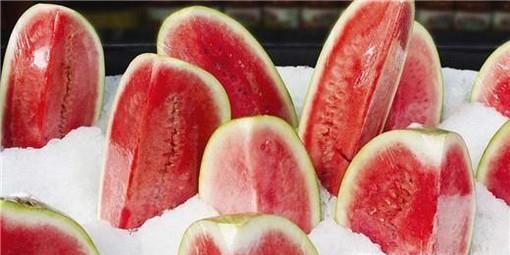 如何挑选西瓜及食用禁忌