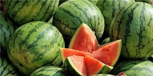如何挑选西瓜及食用禁忌