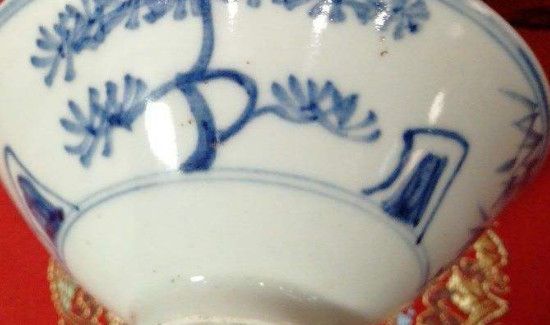 新碗的标签胶怎么去除