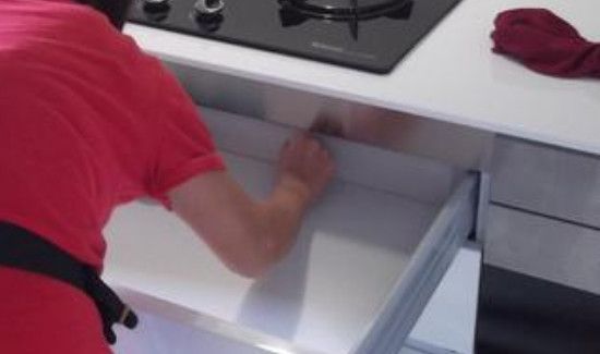 厨房粘贴纸怎么去除