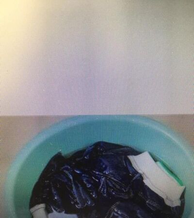 买回来的牛仔裤如何清洗使其不褪色