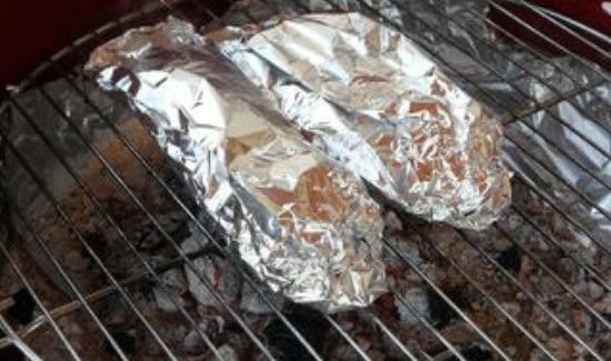 铝箔纸哪一面接触食物