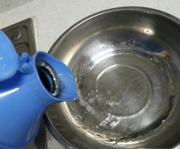 怎样去掉水瓶里的水垢