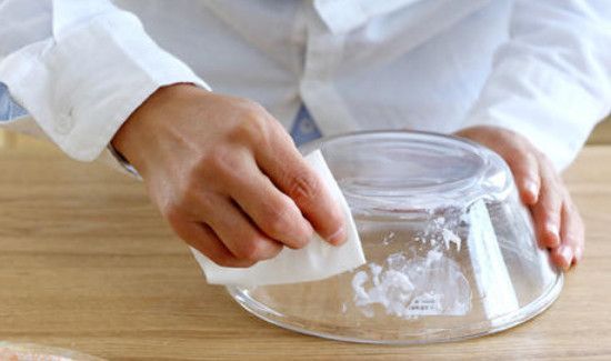 家具粘纸久了怎么去除