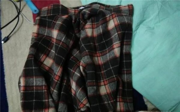 裙子怎么折叠不起皱