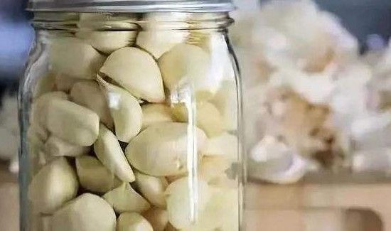 酒泡大蒜的禁忌