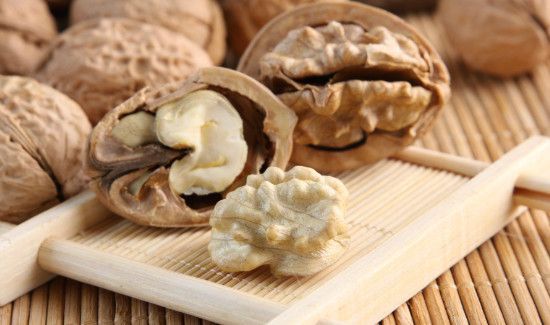 核桃中间心黄了能吃吗