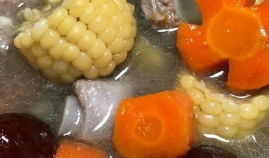 铸铁锅炖汤为什么是黑的