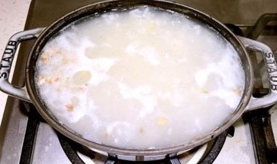 用铸铁锅可以煮稀饭吗