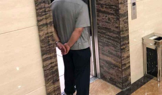 坐同一部电梯会感染病毒吗