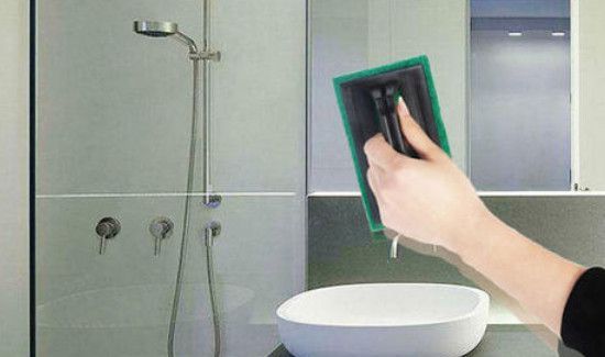 冲凉房玻璃门渍怎么洗