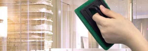 冲凉房玻璃门渍怎么洗