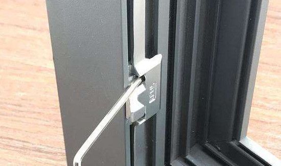 断桥铝窗户打不开了怎么办