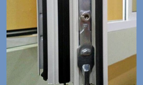 断桥铝窗户关不严调整方法