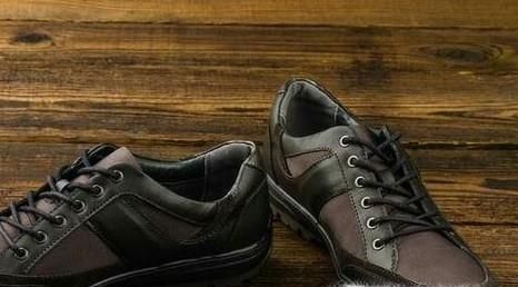 皮鞋发硬如何变软