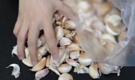 大蒜怎么保存不发芽