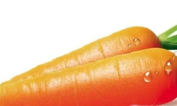 怎样把胡萝卜切成花朵形状，胡萝卜切花片的方法