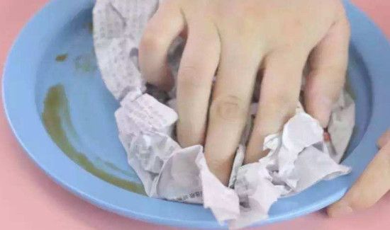 苏打粉去油污怎么使用