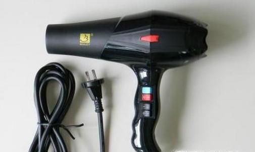 怎么去除羽绒服的褶皱？