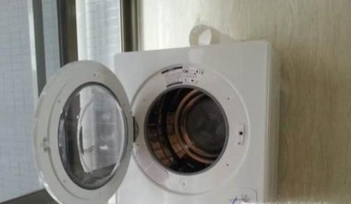 怎么去除羽绒服的褶皱？