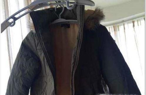 怎么去除羽绒服的褶皱？