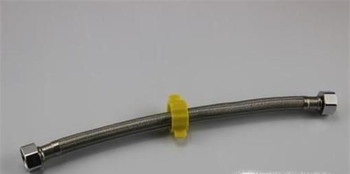 太阳能热水器水管断裂、显示不准确的维修