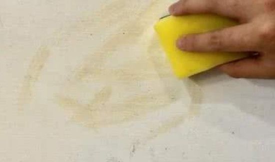 白墙上的双面胶怎么去掉