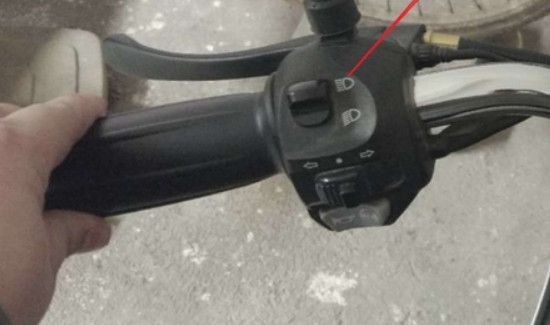 电瓶车怎么锁龙头