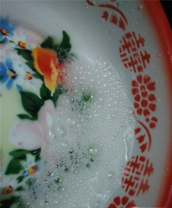 如何清洗鞋带而不伤害鞋带