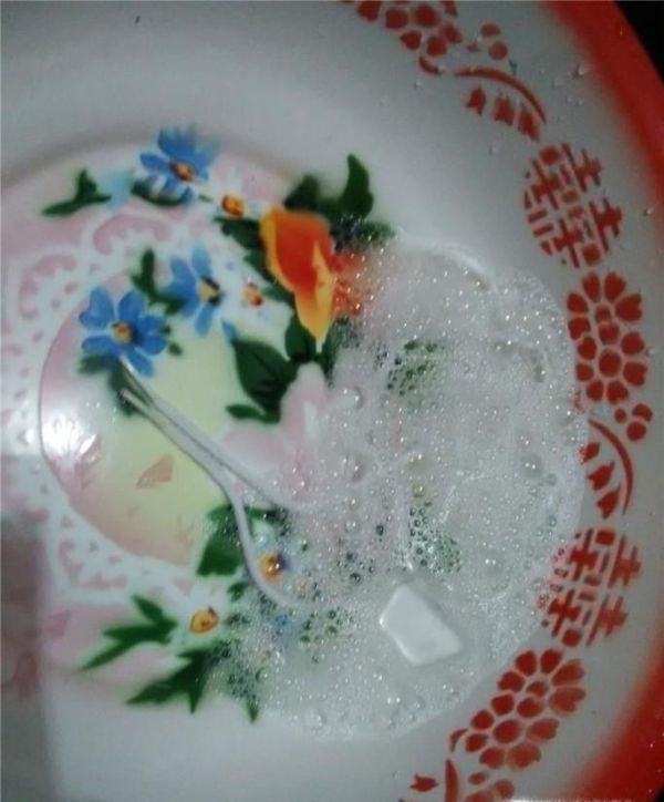 如何清洗鞋带而不伤害鞋带