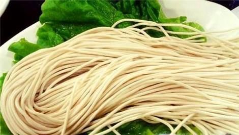 煮面条用热水还是冷水？