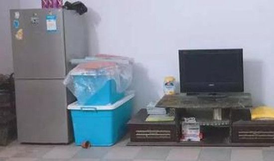 冰箱可以放在床尾吗