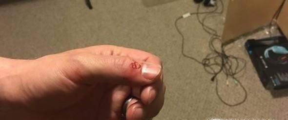 超能西柚去腥洗洁精盖怎么打开？